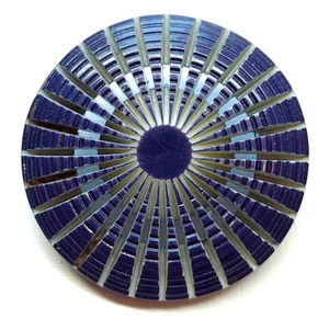 Großer Vintage blau geschnitzter durchbohrter & gespeichener Solar Design Mantelknopf ~ über 1-5/8 Zoll - Bild 1 von 4
