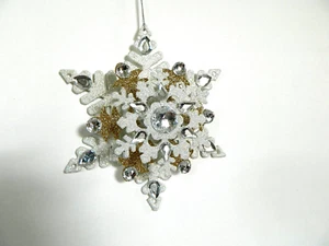 DECORACIÓN COPO DE NIEVE, 3 CAPAS DE BLANCO ESMERILADO CON PIEDRAS TRANSPARENTES, APROX.  6" - Imagen 1 de 5