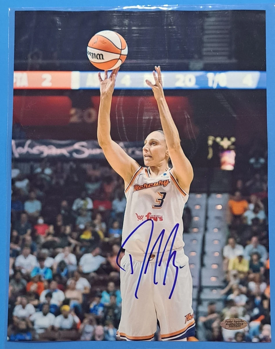WNBA Diana Taurasi サイン入り写真 Diana Taurasi WNBA Autographed