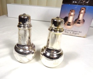Pair Salt & pepper shaker set silver plated ONEIDA silversmiths Wm A Rogers ~EUC - Picture 1 of 15