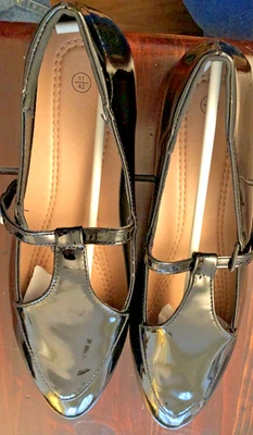 Zapatos de salón clásicos de charol sin cordones con puntera puntiaguda para mujer US11 Foto 1 de 4