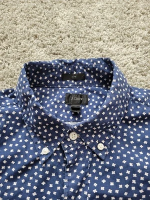 J.Crew Slim Fit 100% COTTON Button Shirt Men's MEDIUM M Blue Geometric Floral  - Image 1 of 4