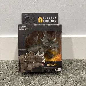 Jurassic World Hammond Collection Juvenile Triceratops Actionfigur - Bild 1 von 6