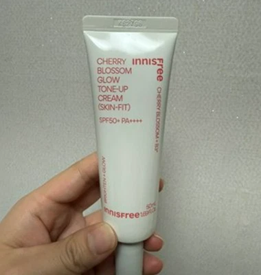 K-Beauty Innisfree Cherry Blossom Glow Skin Fit Tone-Up Cream SPF50+ PA++++ 50ml - Image 1 of 4