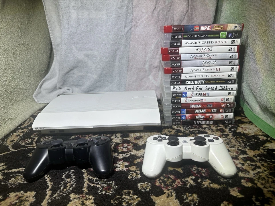 Sony PlayStation 3 Slim White - Image 1 of 1
