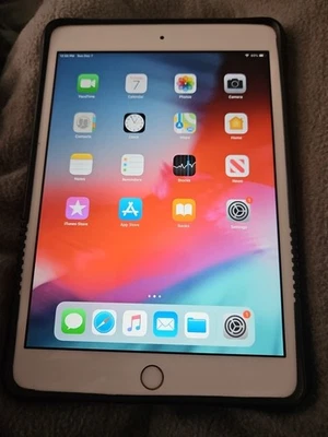 Apple iPad mini 3 A1599 64 GB, Wi-Fi, 7,9 pulgadas - Dorado Foto 1 de 4