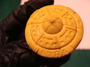 vintage DIENER Eraser: yellow SPACE SHIP FLYING SAUCER --LYRA-- - Picture 1 of 4