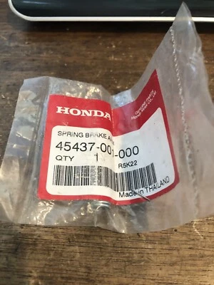 NUEVO 79-99 HONDA Z50R Z50 OEM BRAZO DE FRENO DELANTERO RESORTE 45437-001-000 Foto 1 de 2