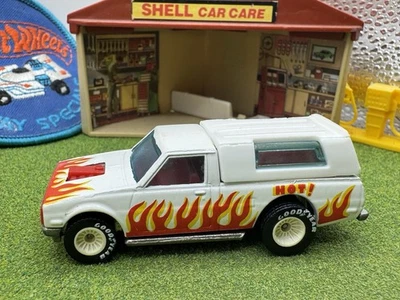 1985 Hot Wheels Hi-Rakers Real Riders Dodge D-50 White Hubs Hot Flames Vintage - Image 1 of 4