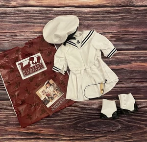 Vestido mediano American Girl Samantha's Sailor Outfit. Folleto Tam, silbato, botas - Imagen 1 de 11