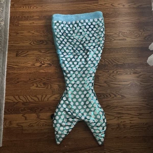Cynthia Rowley Sequin Mermaid Tail Blanket Sleeping Bag Snuggle SEE NOTE - Picture 1 of 4
