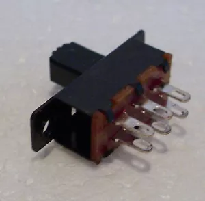 2K100 1 x Mini DPDT On-Off Slide Switch Ideal Model Railway/Railroad Layouts 1st - Picture 1 of 4