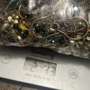 2,4 Pfund SCHROTT TRÖDEL Schmuck Konvolut Basteln Ernte Mehrzweck Bergung defekt Vintage jetzt - Bild 1 von 9
