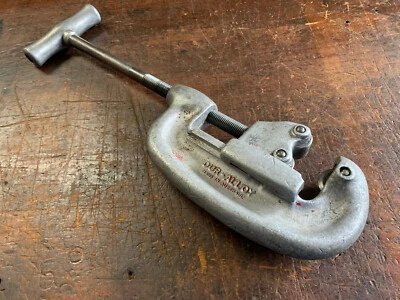 Vintage Pipe Cutters No.2 Dur-Alloy Ezi-Cut  1/8" to 2" Made in Australia - Image 1 of 4