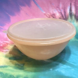 Tupperware Wonderlier Mixing Storage Bowl #236 Pastel Peach w Lid - Picture 1 of 12