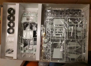 Testors Otaki 1/12 scale Lamborghini Countach LP 500S Limited Edition Model Kit - Picture 1 of 13