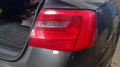 Luz trasera de pasajero LED Opt 8SL compatible con 12-15 AUDI A6 10291870 Foto 1 de 4