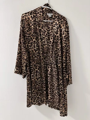 Morgan Taylor Talla XL Estampado Animal Íntimo. Tela de poliéster ligero manga larga Foto 1 de 4