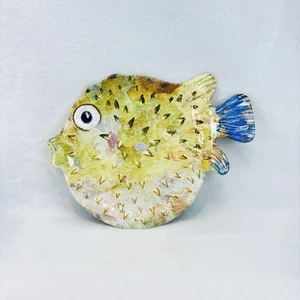 Plato de ensalada de melamina de pescado esponjoso The Puffer de 1 muelle kitsch costero náutico - Imagen 1 de 5