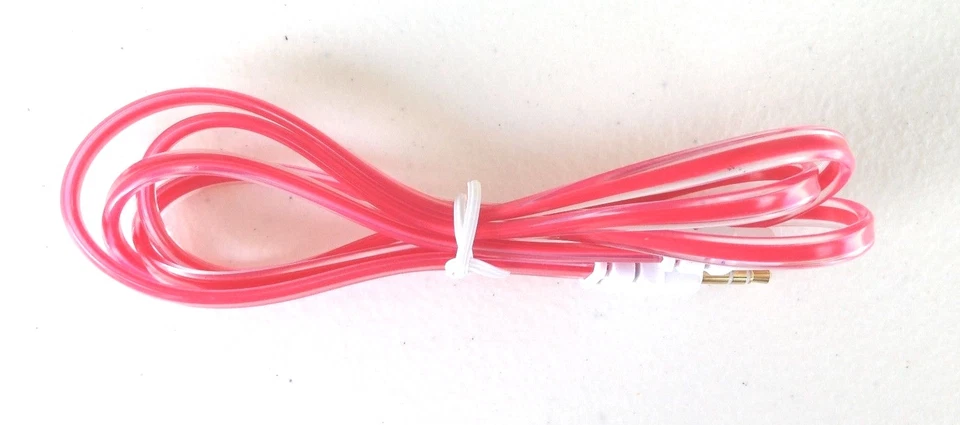 TUBO PLANO Estéreo Audio AUX Auxiliar 3.5mm Cable MACHO PARA iPhone 6 5 4s iPod mp3 Foto 1 de 2