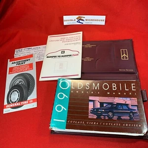 1990 Oldsmobile Cutlass Ciera / Cutlass Cruiser Owner's Manual Set and Case - Picture 1 of 12