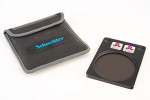 B+W 72E 102 Pro Speed 0.5-4x ND Neutral Density Filter in Holder & Case V11 - Picture 1 of 6