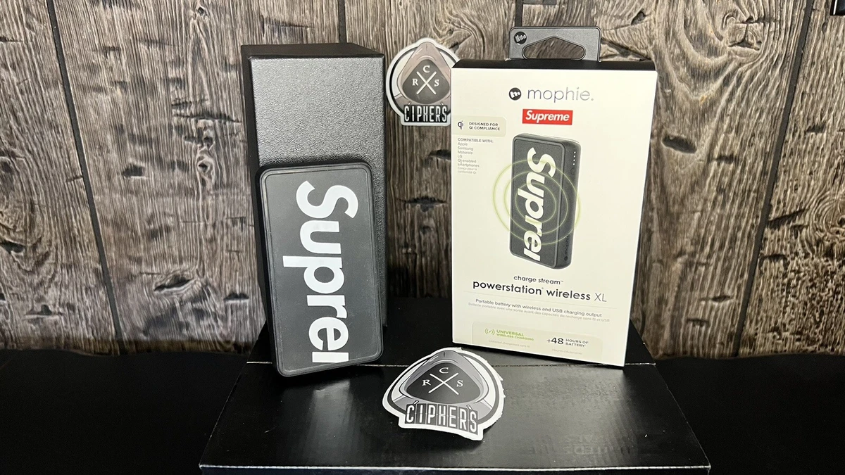 Supreme Mophie Powerstation Wireless XL BLACK (IN HAND) AUTHENTIC
