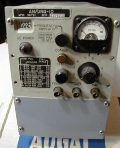 Estándar de frecuencia vintage AN/URQ-10 precisión azul marino - Imagen 1 de 5