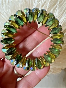 VINTAGE GROSSE JULIANA GRÜN und AURORA BOREALIS KREIS STRASS BROSCHE 3" - Bild 1 von 10