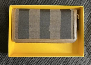 Braune Fendi Geldbörse Pequin gestreift mit umlaufendem Reißverschluss - Bild 1 von 15