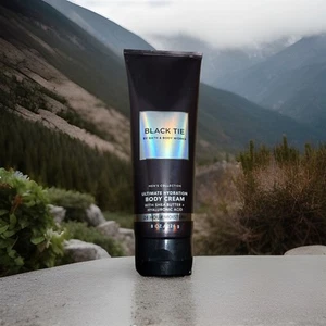Bath & Body Works ~ 8 oz ~ Crema corporal ~ Collar para hombre ~ Corbata negra ~. Envío gratis - Imagen 1 de 1