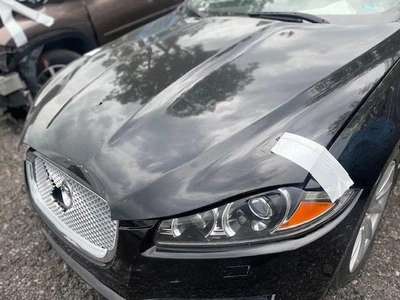 Used Hood fits: 2012 Jaguar Xf XF w/o hood louvers Grade B - Imagem 1 de 4