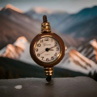 GENEVE ИТАЛИЯ КВАРЦ ШВЕЙЦАРСКИЕ ЗАПЧАСТИ ЧАСЫ ОВАЛЬНЫЙ ОБОДОК  - Изображение 1 из 4