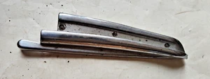 FIAT 850 SPIDER INFERIOR DERECHO SELLO SUPERIOR MOLDURA CROMADA - Imagen 1 de 3