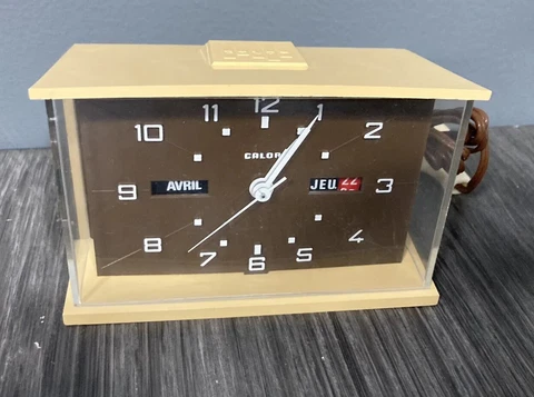 NOS clock alarm CALOR TRIPLE Calendar Mod # 33.02 France Day Month 1970’s FRENCH Cover