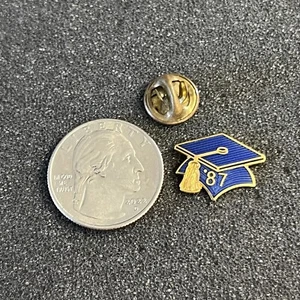 Class Of 1987 Cap Hat Graduation Gold Tone Pin Pinback #45445 - Picture 1 of 2