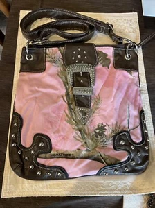 Womens Camo Pink Buckle Adjustable Straps Crossbody Bag Size OS - Picture 1 of 2