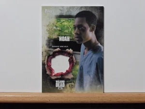 amcs THE WALKING DEAD Authentic Wardrobe Relic Card: NOAH 'Shirt Relic' Season 5 - Picture 1 of 4