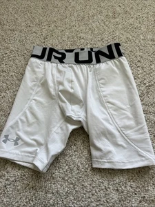 Under ARMOUR. Boys Shorts Size  M - Picture 1 of 3