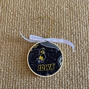 University of Iowa Hawkeyes Christmas Ornament New Handmade - Picture 1 of 1