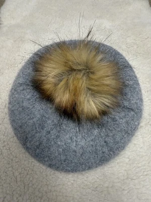 Nine West Gray 100% Wool Beret Hat Faux Fur Pom Pom Winter Parisian Chic Y2K - Image 1 of 4