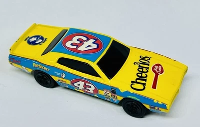 Hot Wheels #43 Petty Cheerios '74 Dodge Charger Diecast 1:64 Replica Vehicle - Image 1 of 3