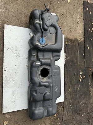 Ford Transit 350 2017 MK8 tanque de combustible BK219K007BL diésel trasero Foto 1 de 4