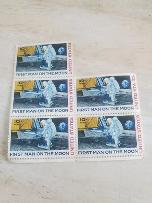 Vintage 1969 10c First Man on the Moon Airmail Mint Stamp Lot of 5 - Image 1 of 4