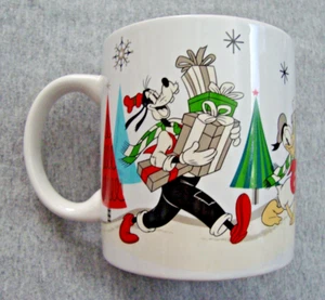 Disney Zrike Mickey Minnie & Friends Christmas Oversized Ceramic Coffee Mug 24oz - Picture 1 of 14