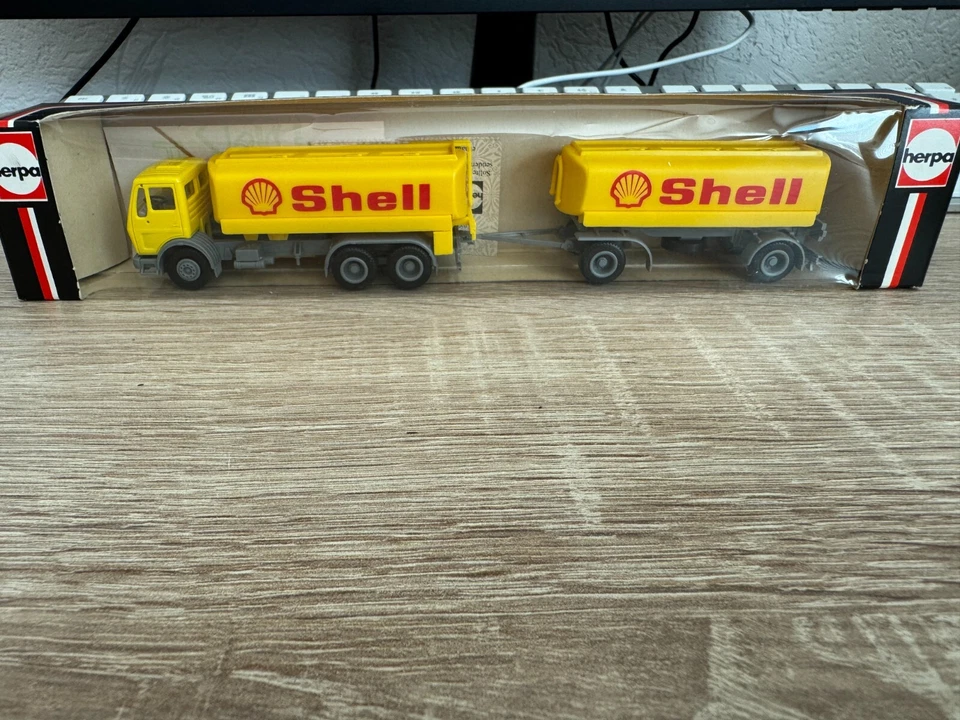 Herpa 1:87 806372 Mercedes Bent Shell Camion In OVP Condizioni Non Giocate - Immagine 1 di 1