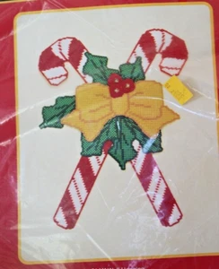 Vtg TEMPTATIONS Plastic Canvas Cross Stitch Kit Candy Canes & Holly Wall Hanging - Picture 1 of 4