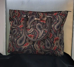 Tote/Beachbag. Anne Klein. Printed paisley body fabric, with faux leather trim. - Picture 1 of 18