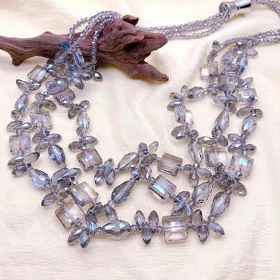 Collar llamativo de cristal gris de 3 filas para mujer Foto 1 de 4