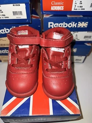 NOVO Vintage Infantil Reebok Classics Fitness Hi Tamanho 2-8 Vermelho de 1991 - Imagem 1 de 4